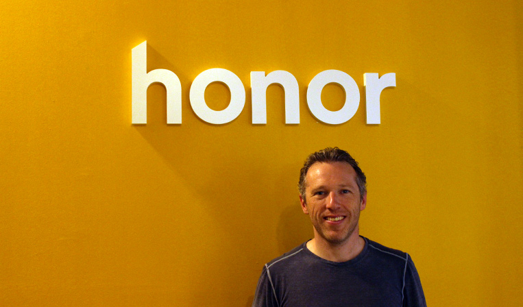 【動画】高齢者とホームヘルパーを繋ぐプラットフォーム「Honor」