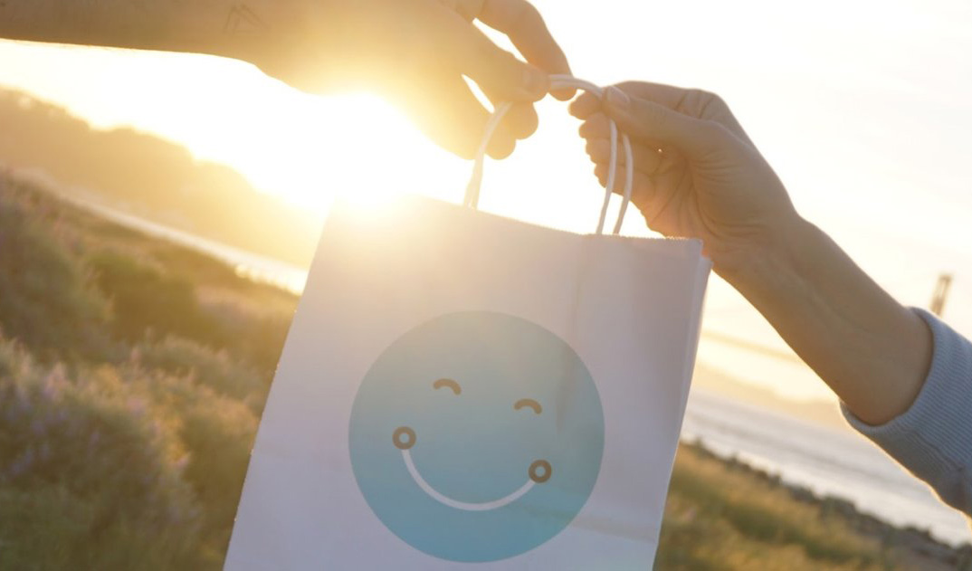 海外限定商品が欲しい！そんな時に旅行者が商品を買って、直接届けてくれるGrabr